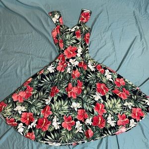 1980s Vintage “Royal Creations” Hawaiian Tropical Print Sundress with Hibiscus